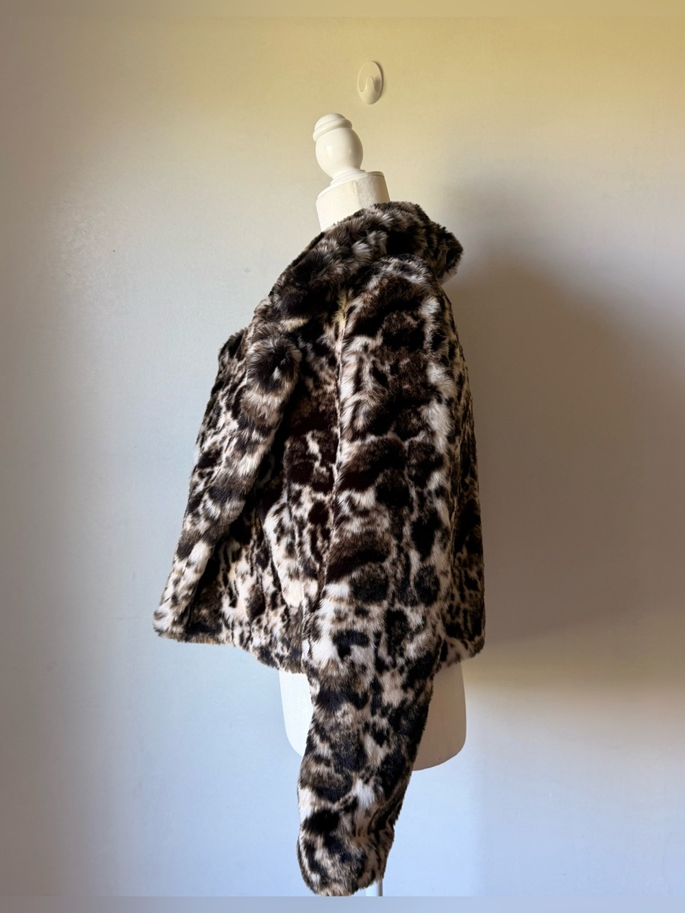 Wildcat Faux Fur Jacket - Picture 7 of 10